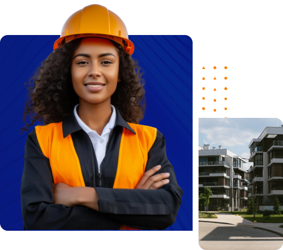 Imagem de um rapaz sorrindo e segurando um caderno